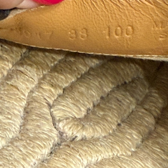 GUCCI GG Supreme Bee Espadrilles - Picture 12 of 15